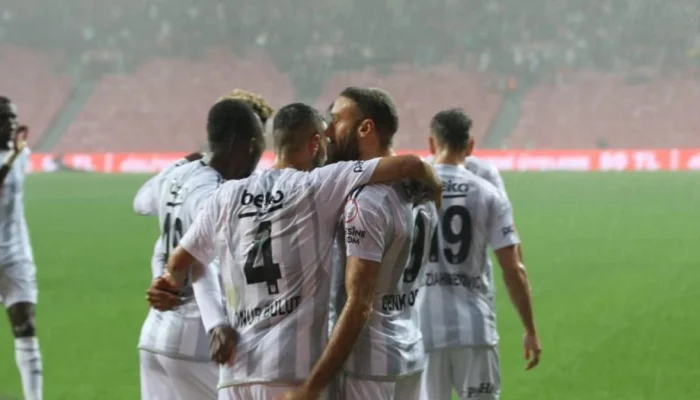 Samsunspor vs Beşiktaş: Kemenangan 2-1 yang Mengguncang Liga, Kritik Pedas pada Sergen Yalçın