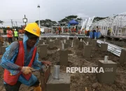 Seskab Teddy Tinjau Progres Huntara Senen: 324 Unit Hunian Sementara Hampir Rampung