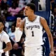 Spurs Bergulat di Dua Front: Debut Playoff Wembanyama di NBA dan Krisis Rasial Tottenham di Premier League