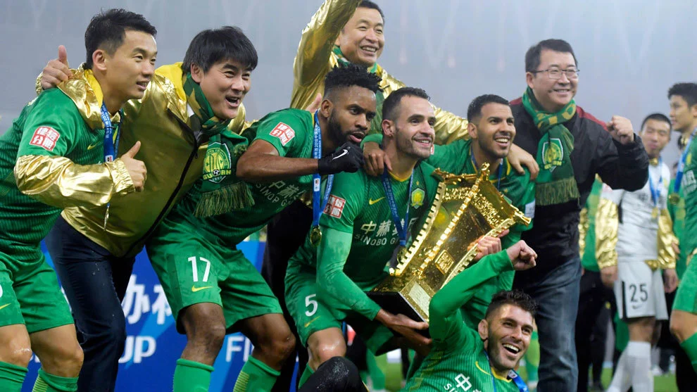 Strategi Revolusi Beijing Guoan: Transfer Bintang dan Harapan Gelar Liga Super China 2024/2025