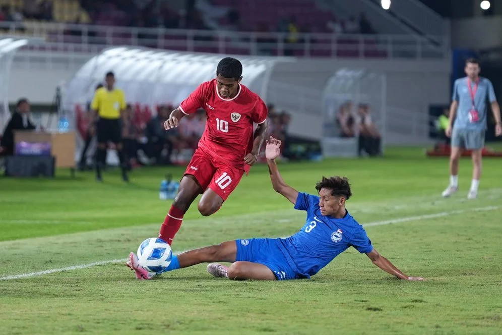 Tamparan Legenda Persebaya: Tendangan Kungfu Fadly Alberto Pecah Kontroversi di EPA U‑20