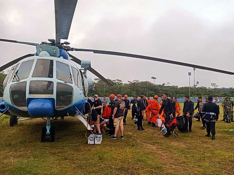 Tragedi Helikopter PK-CFX: Delapan Jiwa Gugur di Sekadau, Evakuasi Terkendala Medan Terjal