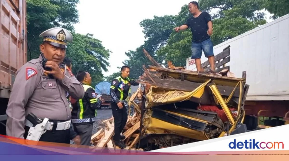 Tragedi Kecelakaan Beruntun Probolinggo: Satu Keluarga Tewas, Sopir Truk Masih Saksi