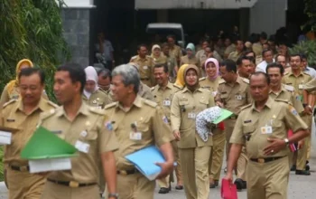 Upacara Pancasila, Penundaan CPNS, dan Kasus Penipuan: Tantangan Integritas Pegawai Negeri Sipil