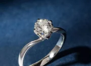 Zoë Kravitz dan Harry Styles Diduga Bertunangan Usai Tampil dengan Cincin Berlian di London