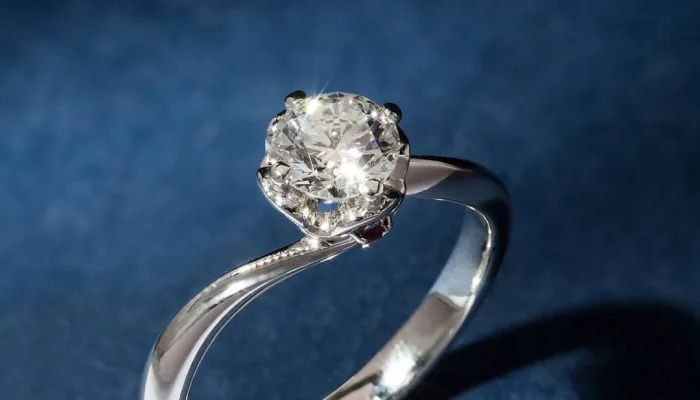 Zoë Kravitz dan Harry Styles Diduga Bertunangan Usai Tampil dengan Cincin Berlian di London