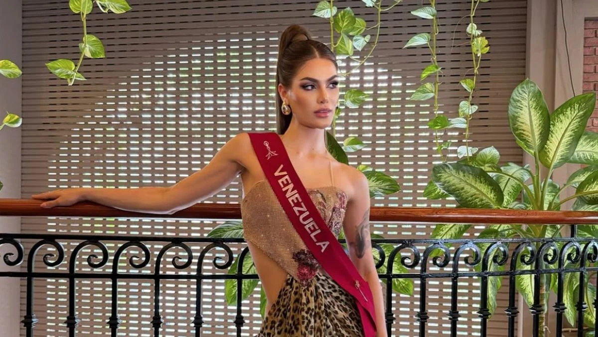 7 Potret Memukau Miss Charm 2025 Anna Blanco di Indonesia, Meningkatkan Semarak Puteri Indonesia 2026