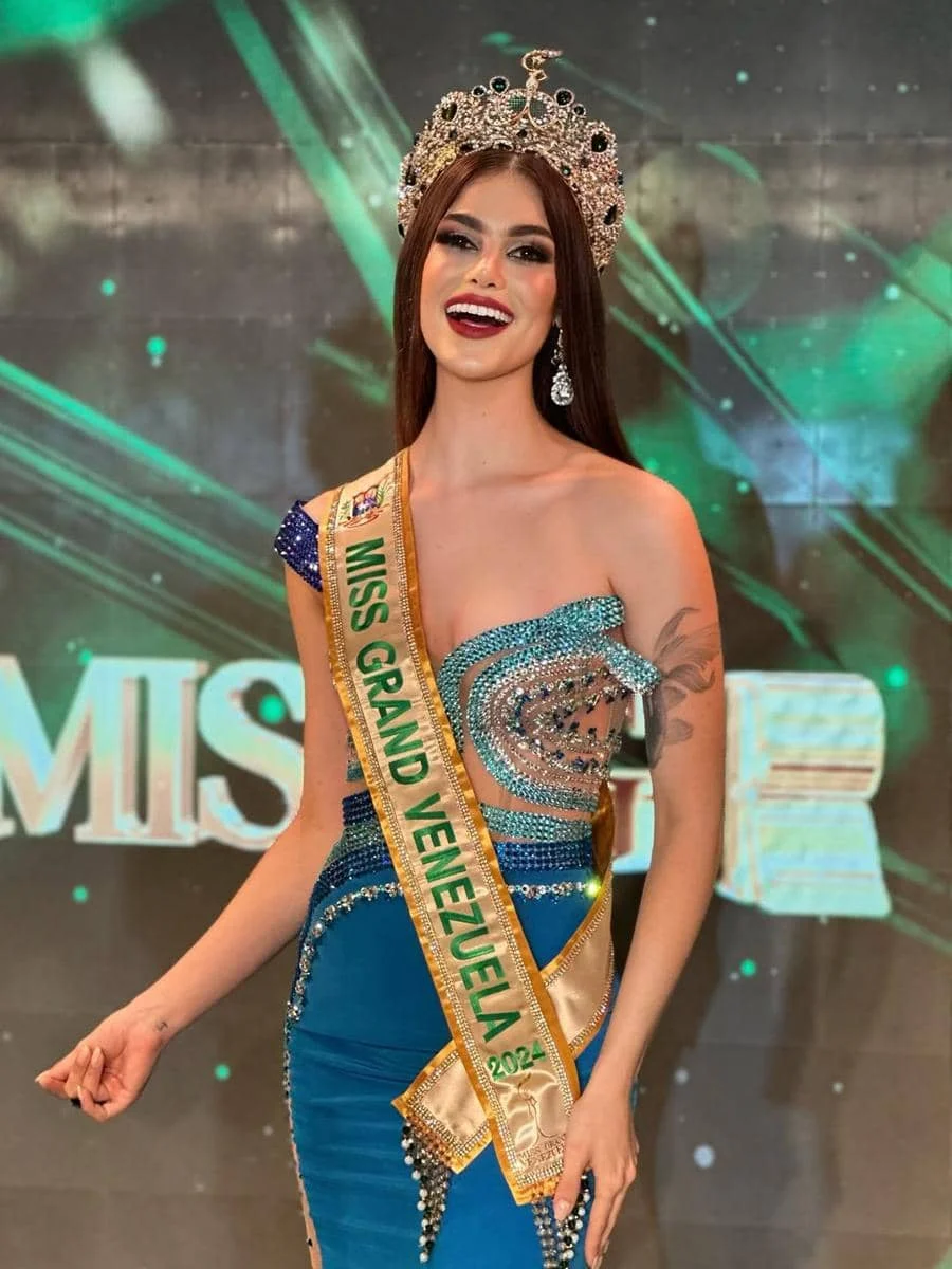 7 Potret Miss Charm 2025 Anna Blanco di Indonesia, Berkesan!
