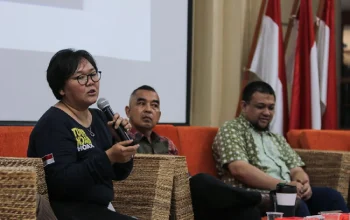 Abbie Chatfield Menghadapi Kritik dan Kontroversi: Dari Hubungan Terbuka hingga Isu Politik