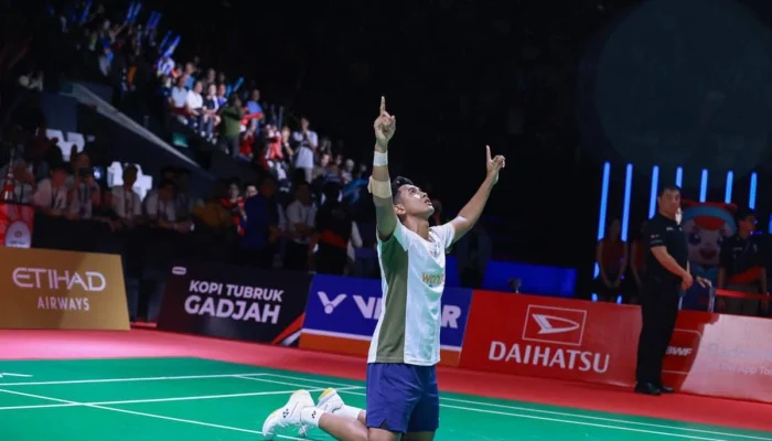 Alwi Farhan Buat Sejarah di Singapore Open 2026, Siap Hadapi Kodai Naraoka di Perempat Final