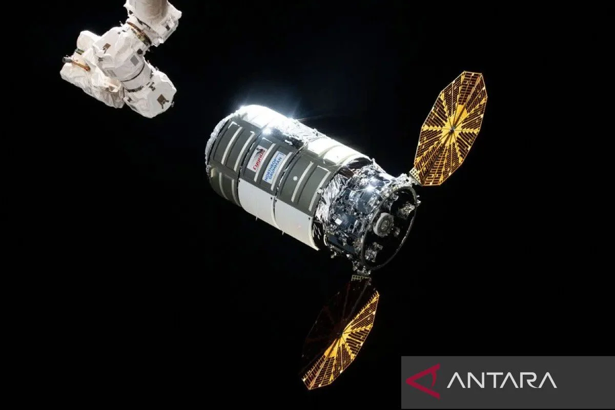 Angkasa Luar Jadi Medan Perang Baru: Antara Misi SpaceX dan Ambisi Trump