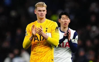 Antonín Kinský Jadi Penyelamat Tottenham di Tengah Krisis Degradasi Premier League