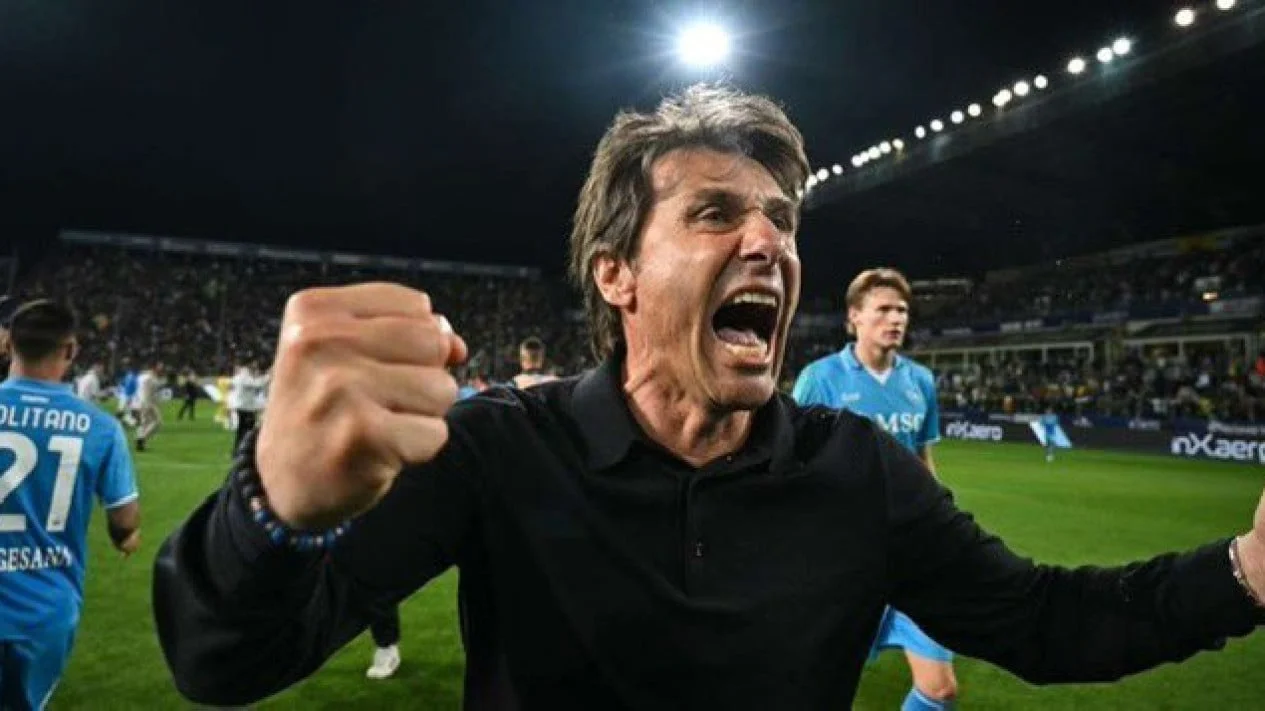 Antonio Conte Tinggalkan Napoli, Menuju Timnas Italia?