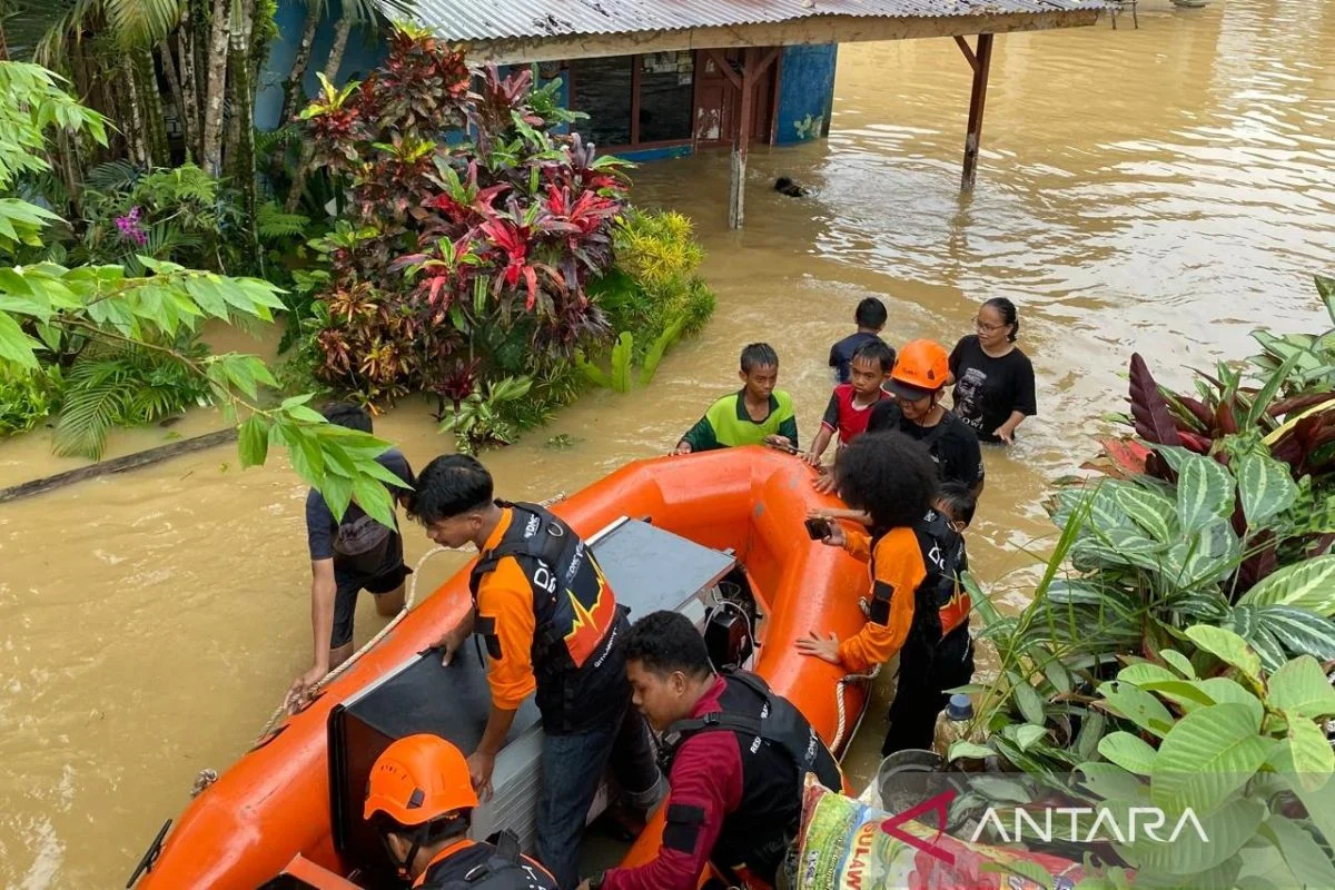 Banjir di Kendari: 5.445 Jiwa Terdampak dan Teluk Kendari Mengalami Pendangkalan