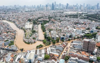 Banjir Jakarta Menggenangi Lebih dari 700 cm: 55 RT Tergenang, Jalan Utama Tersumbat, dan Krisis di Taman Mangu