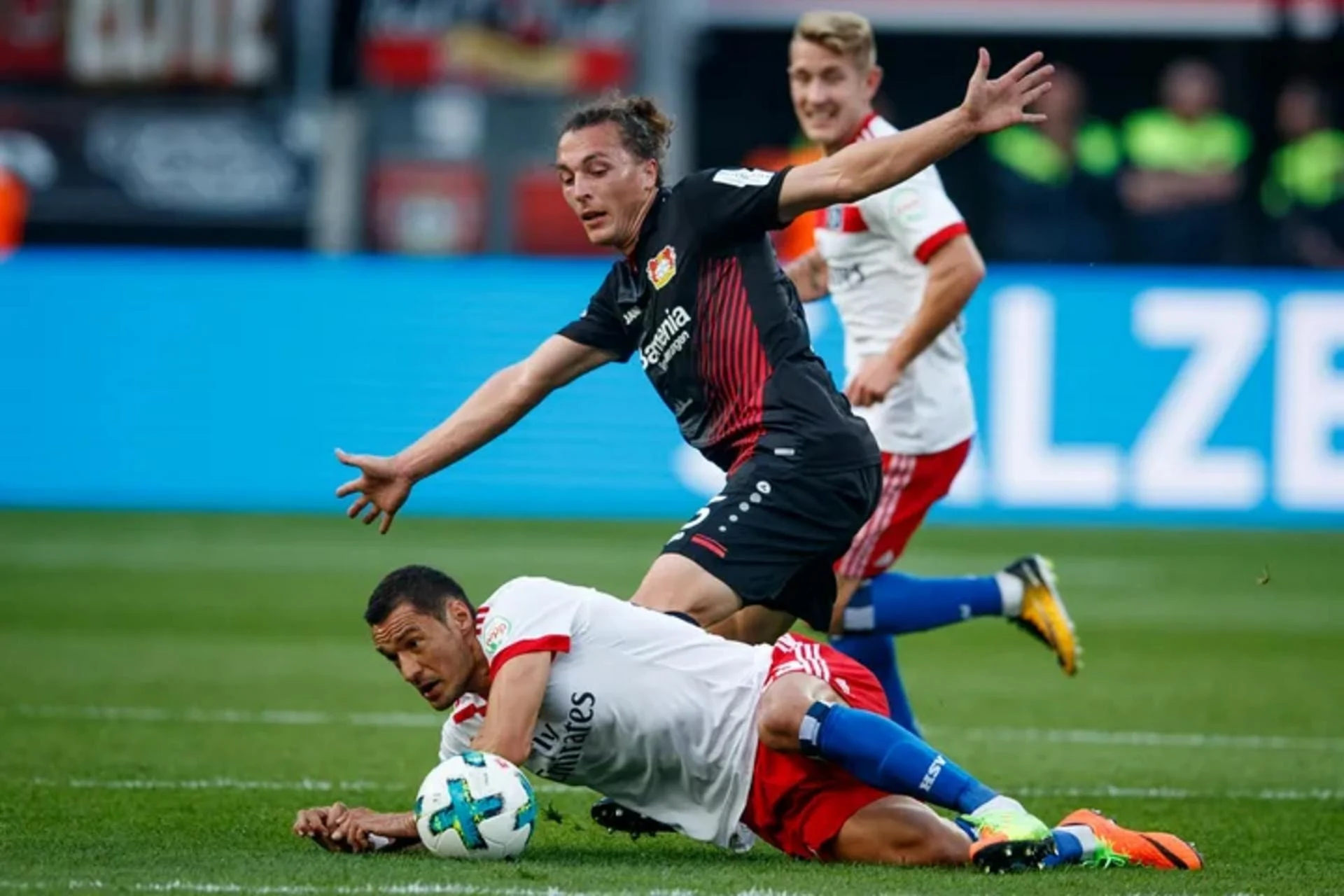 Bayer Leverkusen Tahan Imbang Hamburger SV 1-1, Kasper Hjulmand di Ambang Pintu Keluar