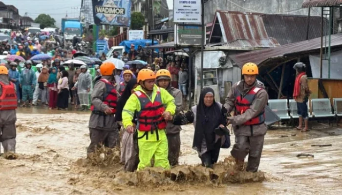Bencana Alam dan Kemanusiaan: Mengungsi dan Mencari Harapan