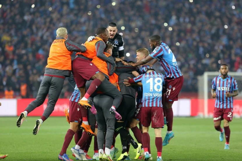 Beşiktaş dan Trabzonspor: Persaingan Sengit di Liga Turki
