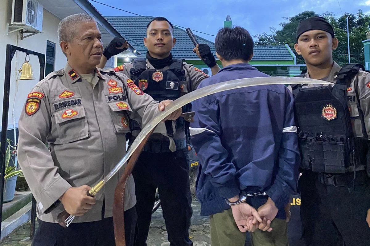 Bikin Resah Warga: 5 Remaja Celurit Diamankan Polisi di Margorejo Tempel