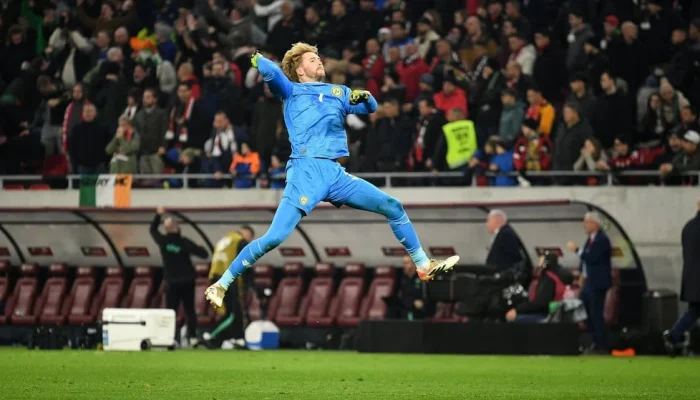 Caoimhín Kelleher Bersinar, Troy Parrott Kembali ke Jalur Gol