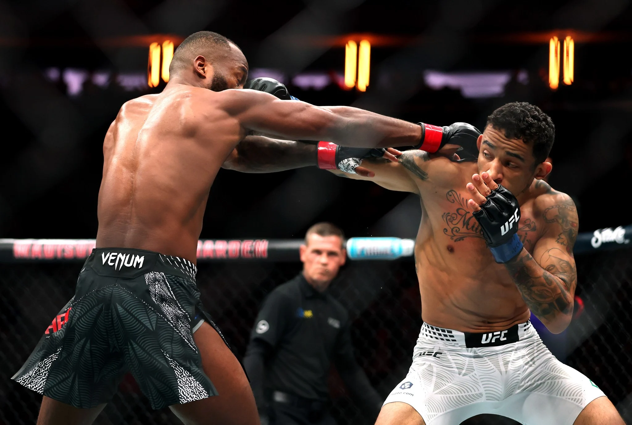 Carlos Prates Catat KO Memukau, Naik ke Peringkat 2 UFC Welterweight