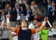 Casper Ruud Bangkit dari Keterpurukan untuk Menang di French Open