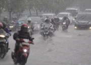 Cuaca Ekstrem Mengancam Indonesia: Hujan Lebat dan Badai, Warga Diminta Waspada