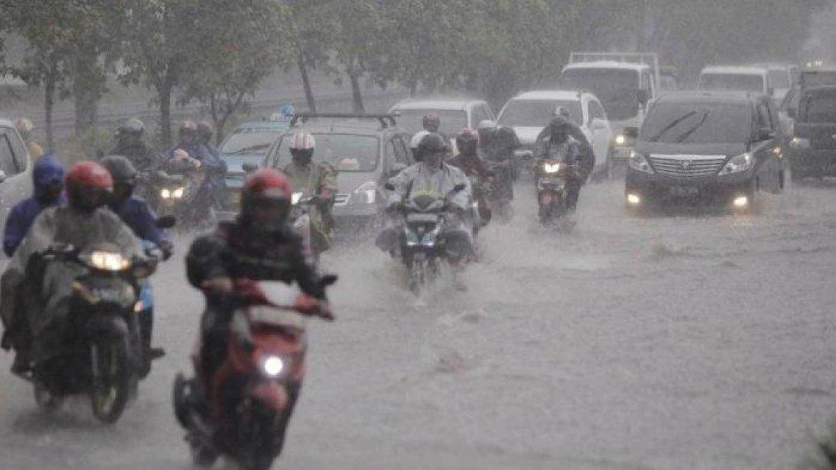 Cuaca Ekstrem Mengancam Indonesia: Hujan Lebat dan Badai, Warga Diminta Waspada