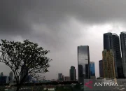 Cuaca Indonesia Hari Ini: Hujan Ringan hingga Sedang di Berbagai Kota