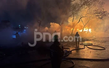 Dedi Mulyadi Desak Polisi Usut Tuntas Demo Ricuh Bandung, Sambil Bantu Pedagang Kios Terbakar