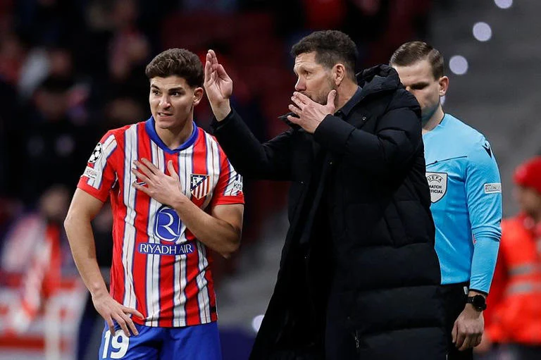 Diego Simeone: Julian Alvarez Sudah Mengambil Keputusan tentang Masa Depannya