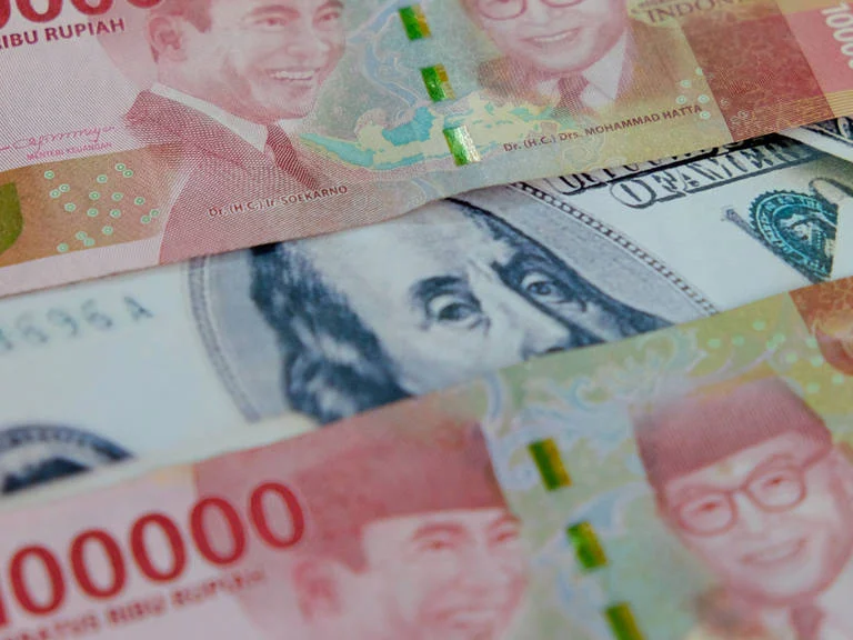 Dolar AS Menguat, Rupiah Tertekan: Apa Dampaknya Bagi Masyarakat Indonesia?