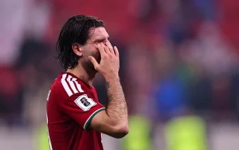 Dominik Szoboszlai Bikin Kehebohan di Old Trafford: Dari Gol Penyelamat hingga Gesture Provokatif