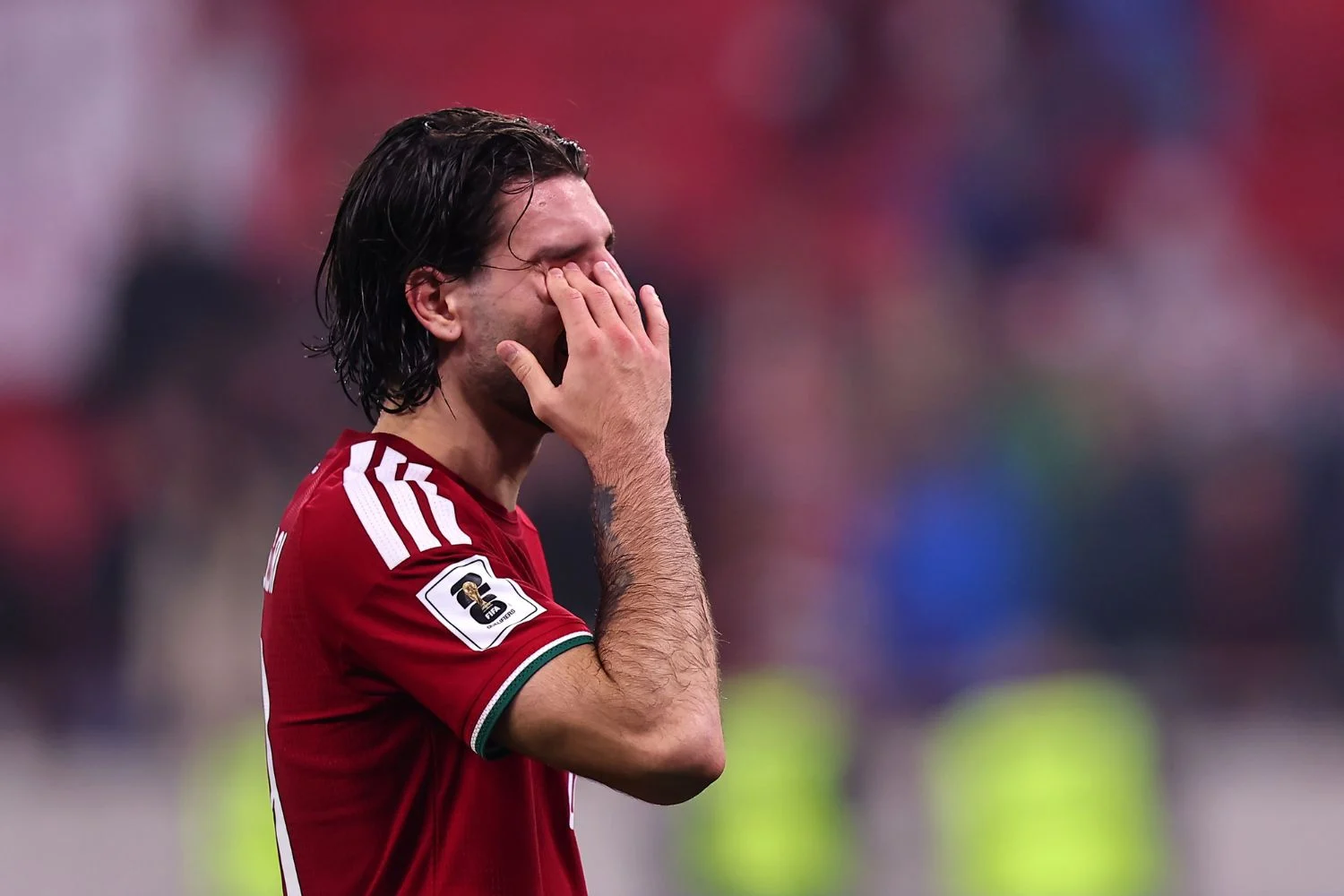 Dominik Szoboszlai Bikin Kehebohan di Old Trafford: Dari Gol Penyelamat hingga Gesture Provokatif
