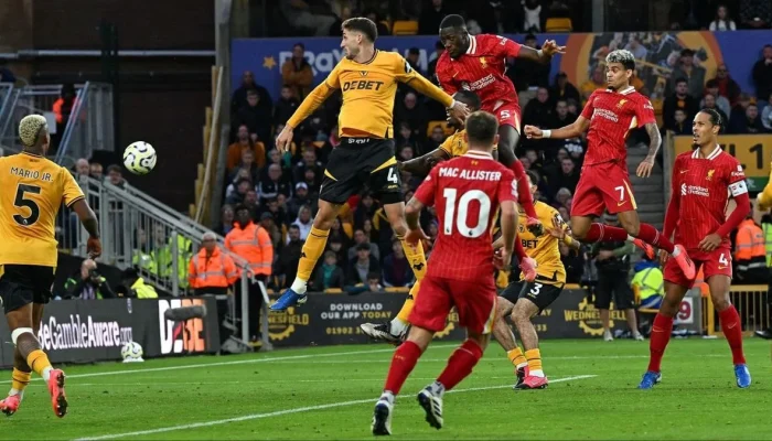 Drama 5 Gol, MU Kalahkan Liverpool: Analisis Pertandingan Premier League