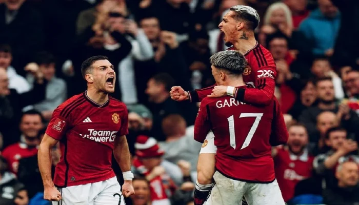 Drama di Old Trafford: Manchester United vs Liverpool Tundukkan Liverpool 3-2, Tiket Liga Champions Terancam
