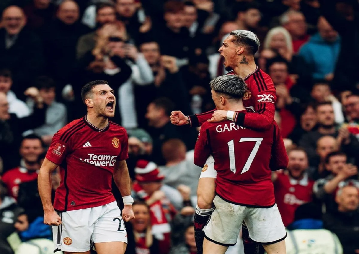 Drama di Old Trafford: Manchester United vs Liverpool Tundukkan Liverpool 3-2, Tiket Liga Champions Terancam