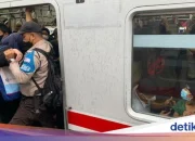 Drama Evakuasi Terakhir Penumpang KRL Bekasi Timur: Kesaksian Mengejutkan Sebelum Kecelakaan KRL Bekasi Timur