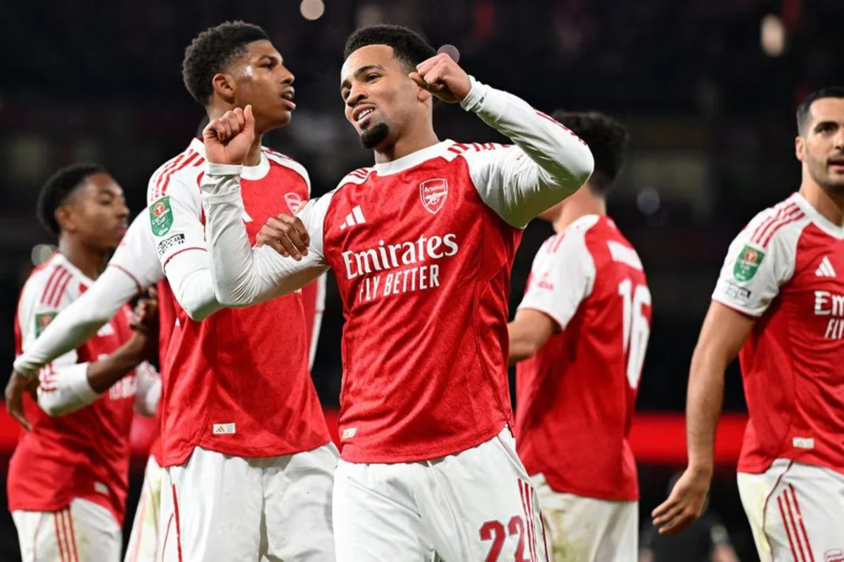 Drama Liga Inggris: Arsenal Pimpin Piala, Manchester City Gagal, dan Chelsea Berjuang Kualifikasi Champions 2027