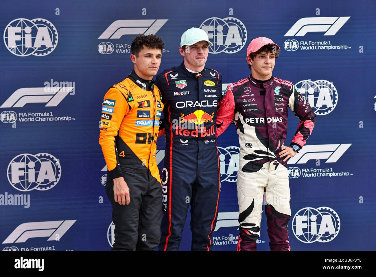 Drama Miami Grand Prix 2026: Antonelli Memimpin, Norris Mengejar, Verstappen Bangkit dari Start Buruk