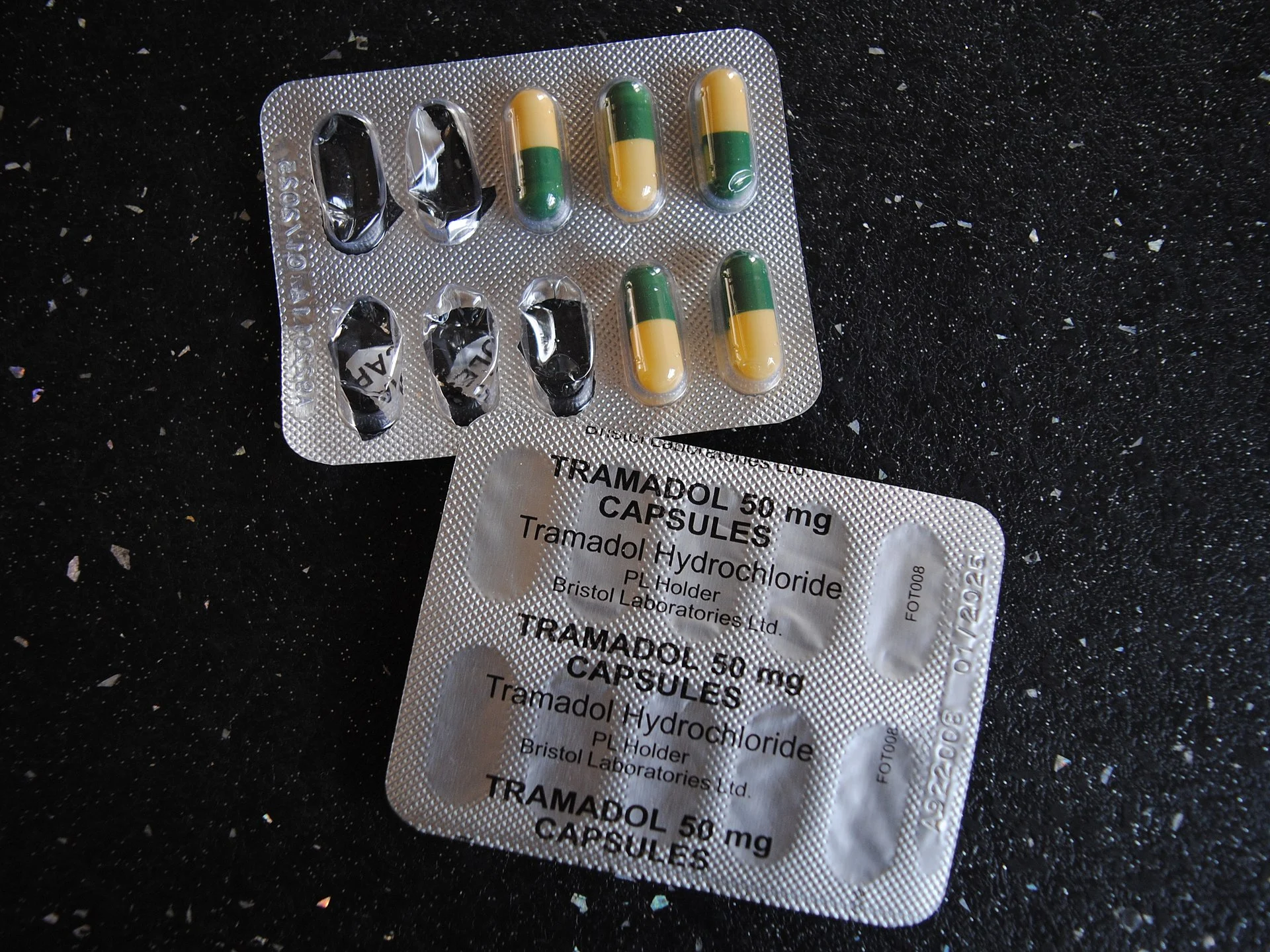 Enam Pelajar Tramadol Ditangkap di Bandung Saat May Day, Terbongkar Aksi Pembakaran Pos Polisi
