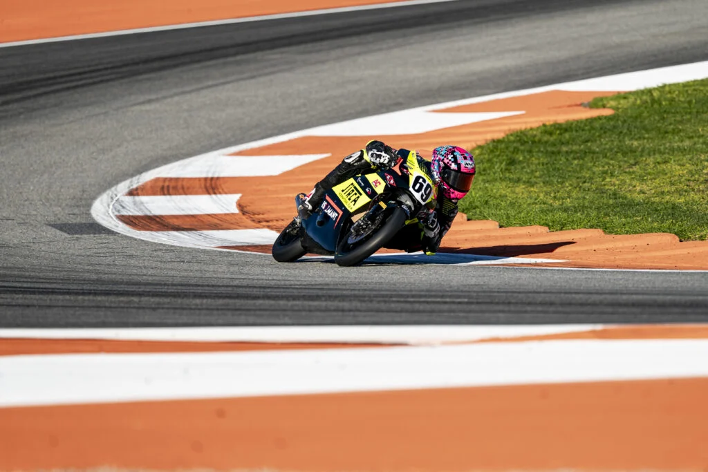 Fernando Bujosa Raih Pole Position di Moto3 Junior Catalunya 2026