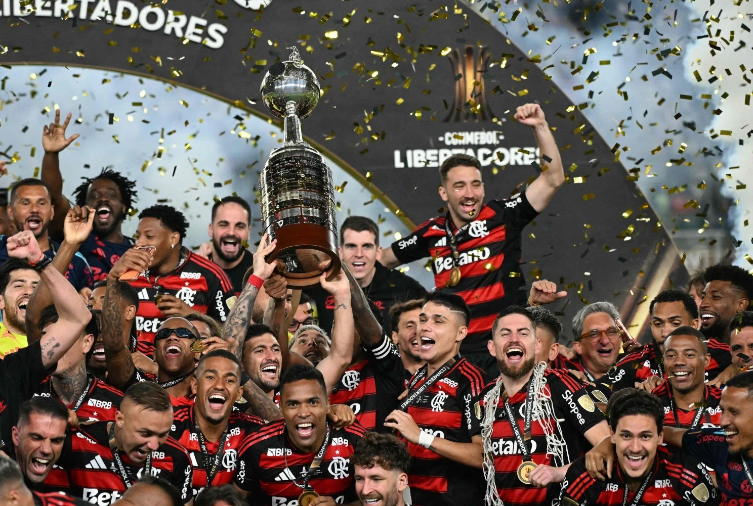 Filipe Luís Siap Bergabung dengan Monaco, Cusco FC Siap Tantang Flamengo di Copa Libertadores