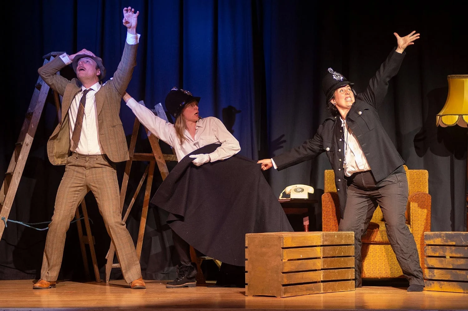 Film Triple Threat: Henley Amateur Operatic and Dramatic Society Menghidupkan Kembali Musikal Dance