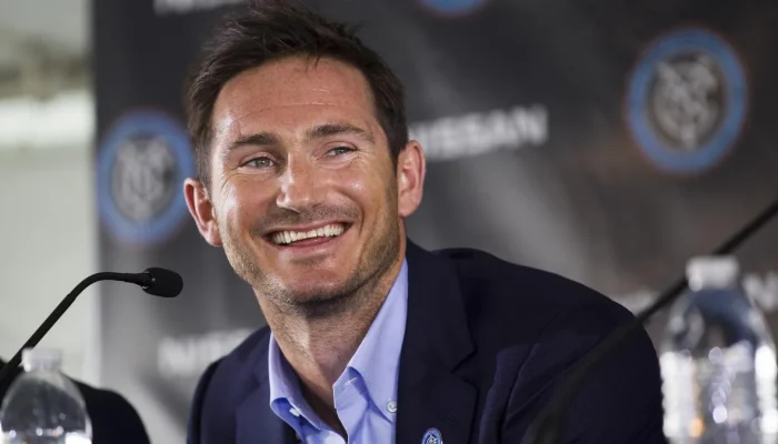 Frank Lampard Dinobatkan sebagai Manajer Terbaik di Inggris, Mengalahkan Mikel Arteta