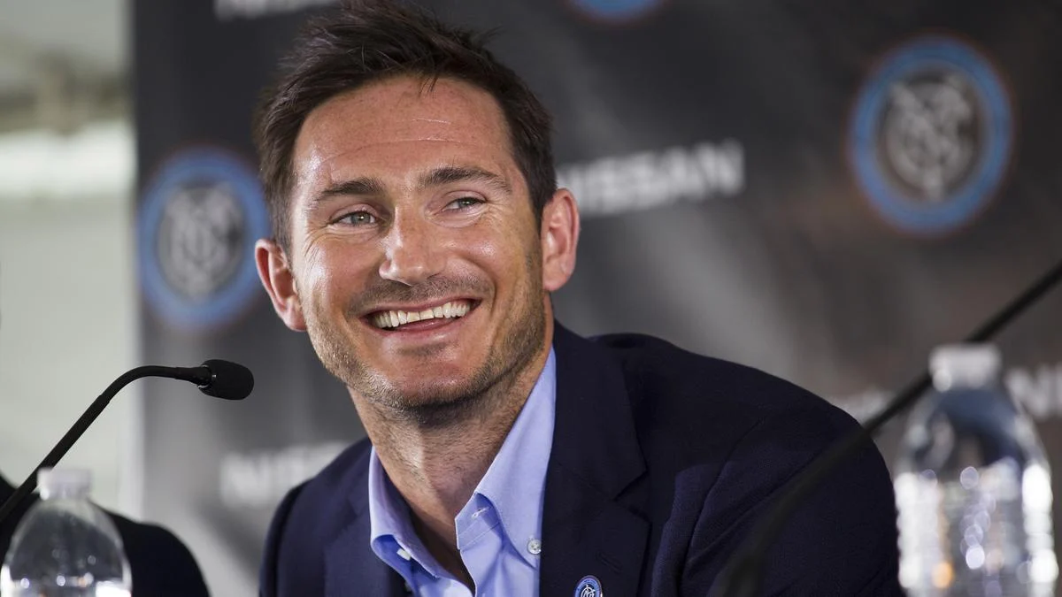 Frank Lampard Dinobatkan sebagai Manajer Terbaik di Inggris, Mengalahkan Mikel Arteta