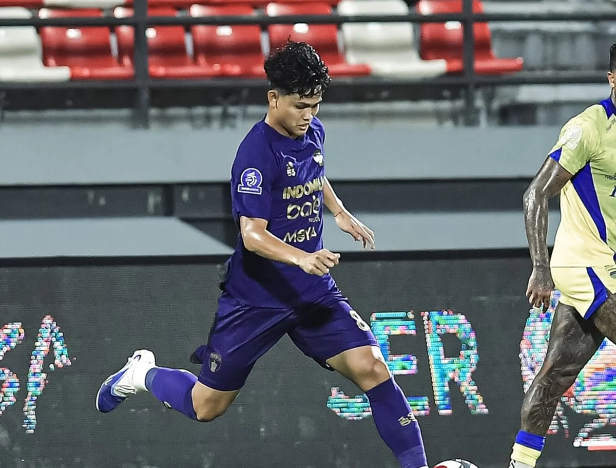 Gol Cepat Matricardi Bawa Persib Bandung Unggul 1-0 atas PSIM di Babak Pertama Super League 2025/26