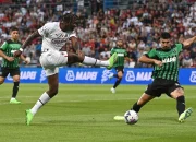 Jay Idzes Cedera, Sassuolo Tumbangkan AC Milan 2-0, Persaingan Zona UCL Memanas