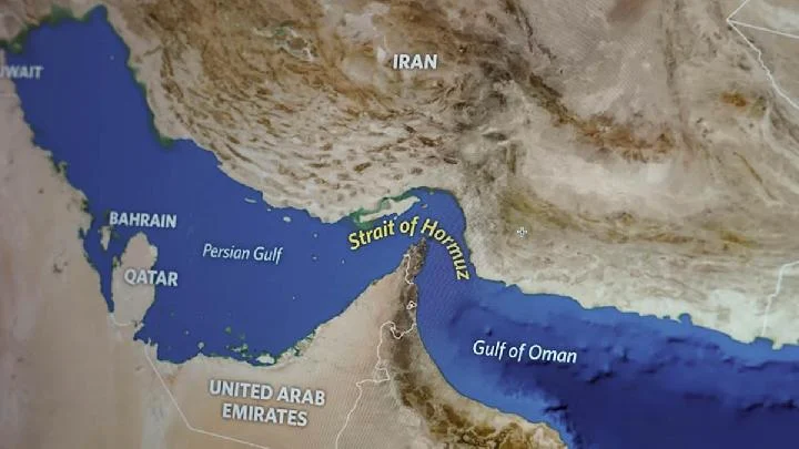 Kapal Denmark Keluar Selat Hormuz dengan Pengawalan AS