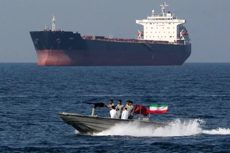 Kapal Tanker Iran Dinaiki Marinir AS di Laut Oman, Tegangan Antara AS dan Iran Meningkat